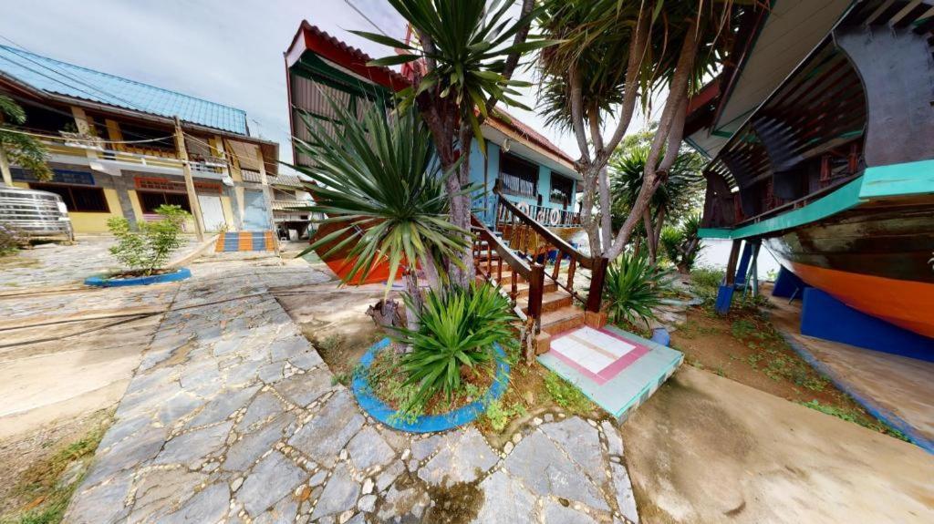 Rimtalay Resort Koh Si Chang Dış mekan fotoğraf
